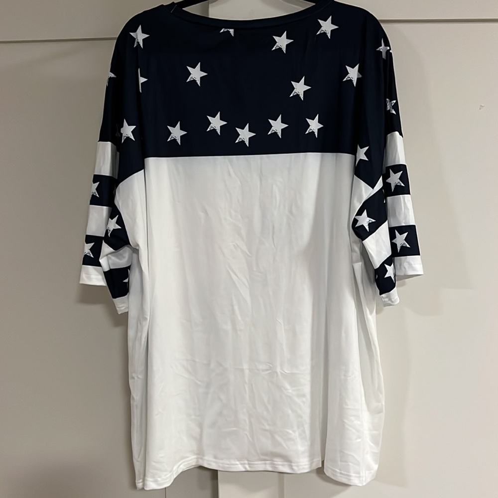 T-Shirt Mens white shirt with red and blue coloring, Size 5X NWOT - Picture 4 of 6